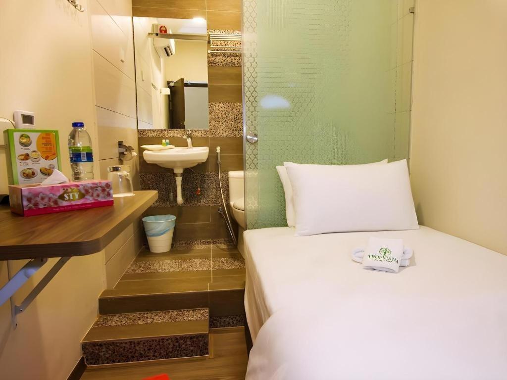Tropicana Boutique Hotel Muar Buitenkant foto